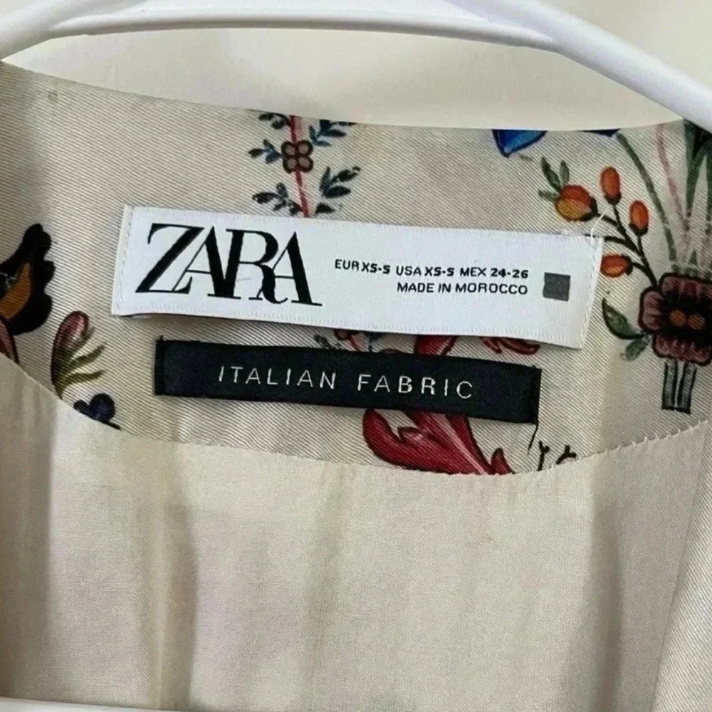 Zara Moroccan Italian Fabric Multicolor Floral Duster - Picture 4 of 5